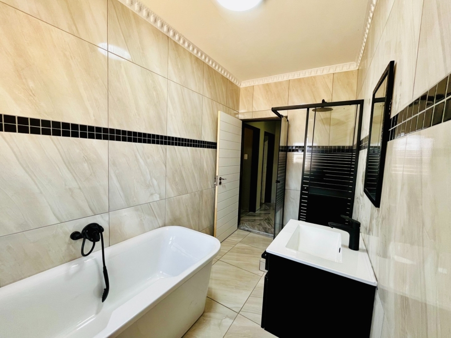 4 Bedroom Property for Sale in Bayswater Free State